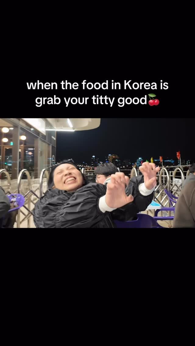 jalin.siu 게시물 이미지: when the food is grab ur titty good 🤤
new vlog...