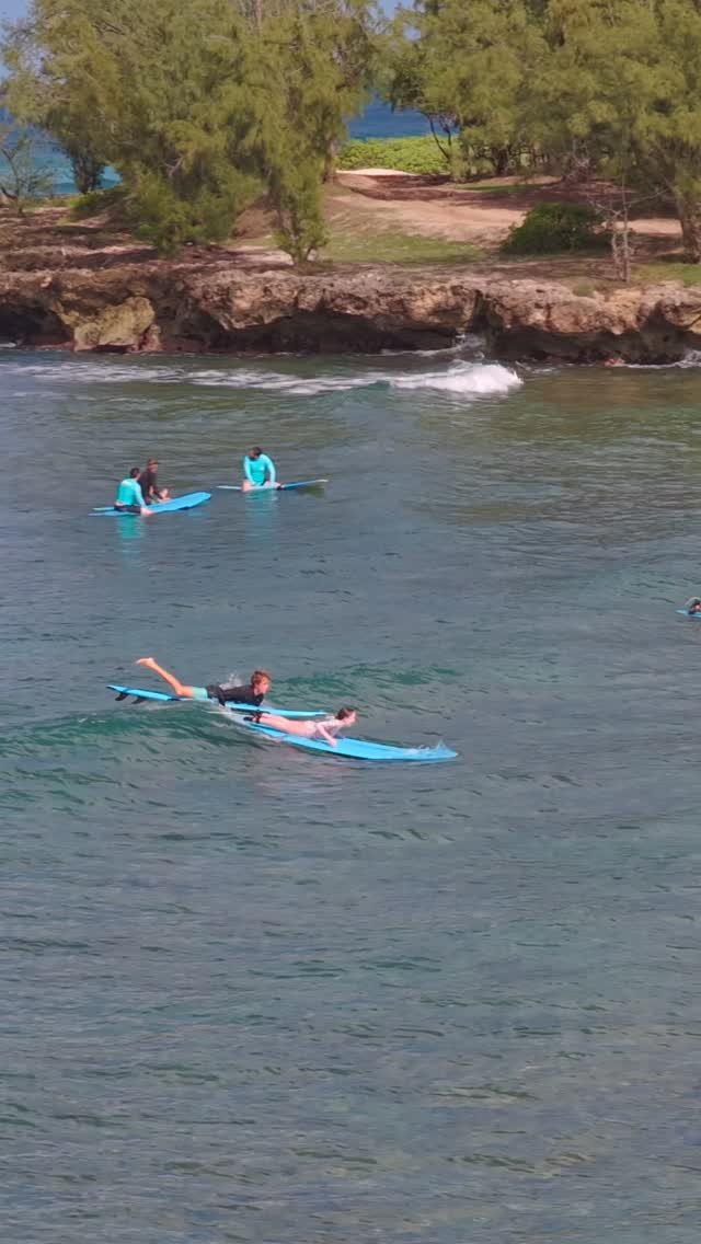 jamieobriensurfexperience 게시물 이미지: Mele Kalikimak Everyone happy holidays from...