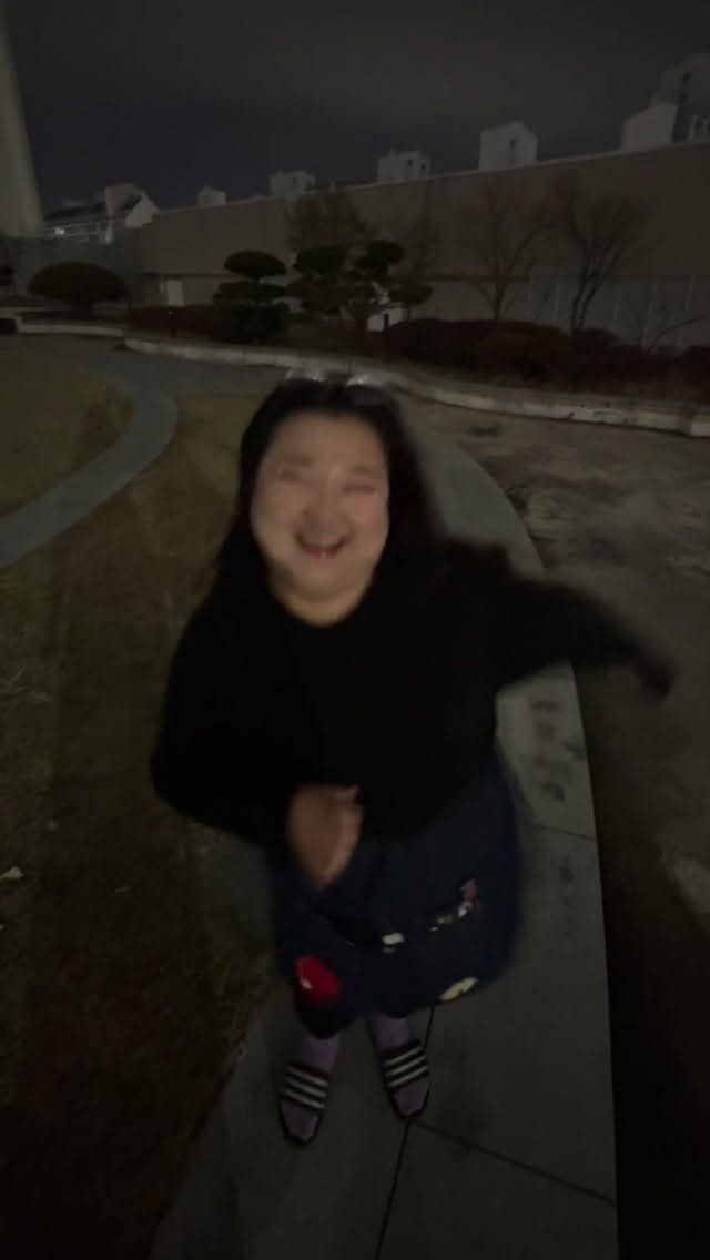 jamnee_96 게시물 이미지: 바쁘다 바빠.
요즘 대표하려면 춤도 추고 노래도 하고 
연기도 하고 릴스도...