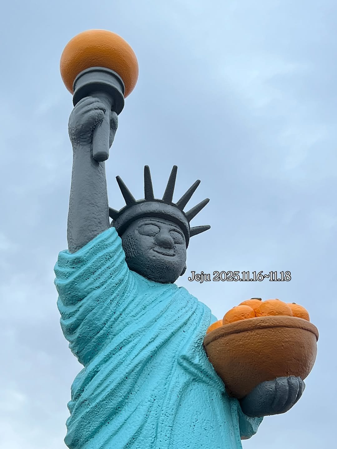 Photo shared by 잼니 on November 26, 2025 tagging @every_sunny.days. May be an image of the Statue of Liberty and text that says 'Jeju 2025.11.16~11.18'.