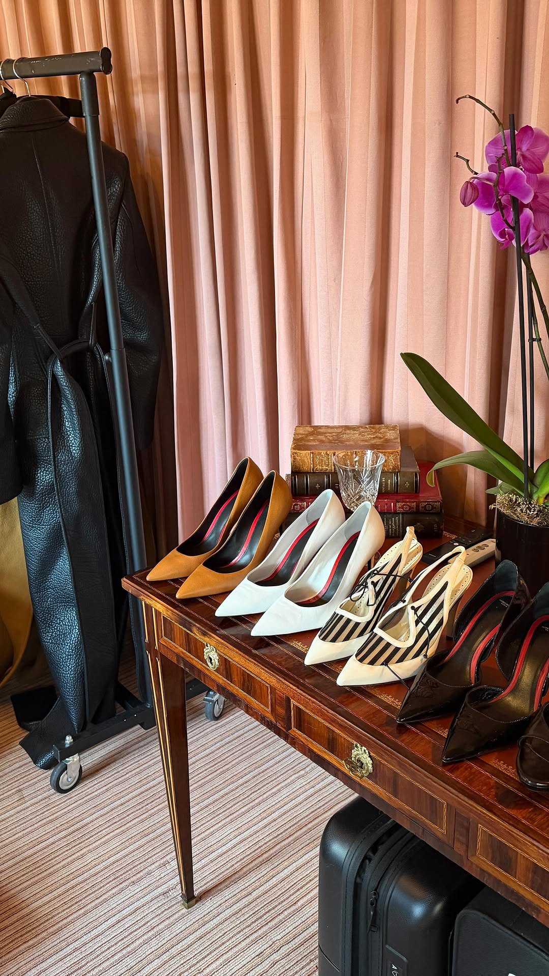 janellezharmenova 게시물 이미지: ad the soft baddie look 🫦 #makeup #skincare...