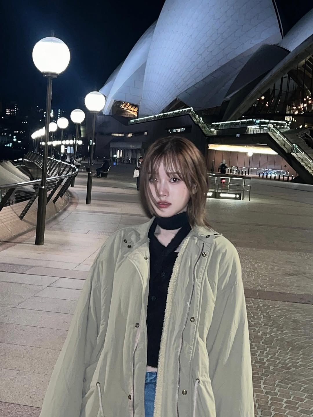 Photo by 재이 on July 03, 2025. May be an image of duffle coat and overcoat.
