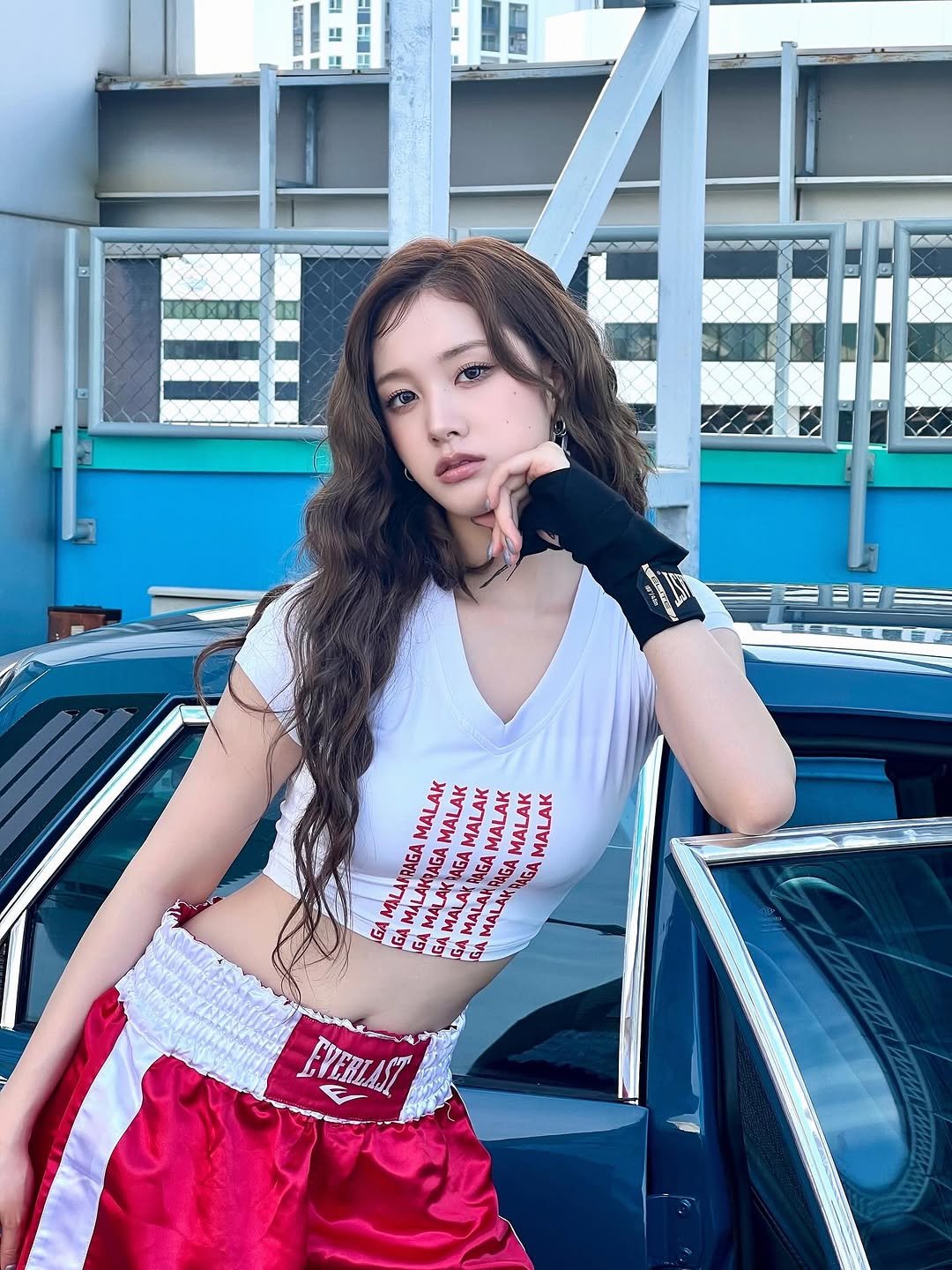 Photo by 재이 on July 23, 2025. May be an image of 1 person, hair, top, miniskirt, outdoors and text that says 'm の法 پسند MALAK MALAK MALAK MALAN MALAY MALAM MALAK MALAFRAGA MALAK RAGA DAGA JrA A MALAY MALA MALA MALA AGA RAGA AGA HIGA AGA HAA AGA MALI GA ন GAM MALAK GA GAN GA CΑ EVERLAST'.