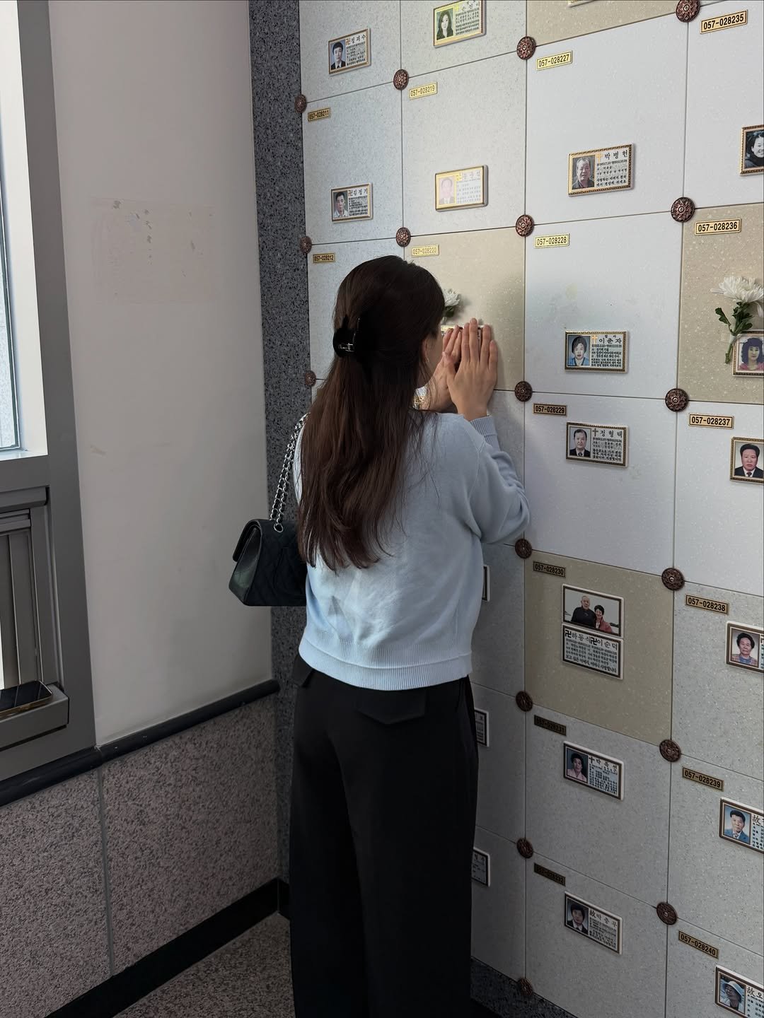 janghulu_ 게시물 이미지: 엄마 돌아가신지가 벌써 5년이 다 되어가는데
아직도 매일 같이 보고 싶고,...