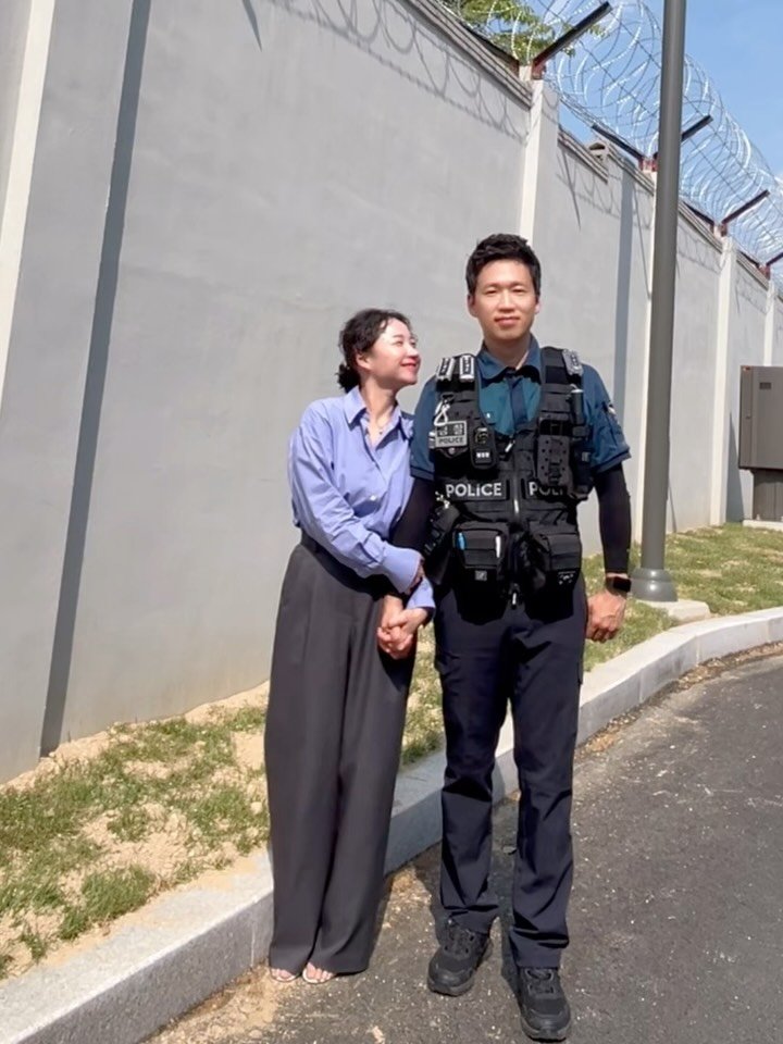 jangs_care 게시물 이미지: .

제가 병원으로 돌아가지 않고
다이어트 전문가의 길을 선택했을 때,

남편은...