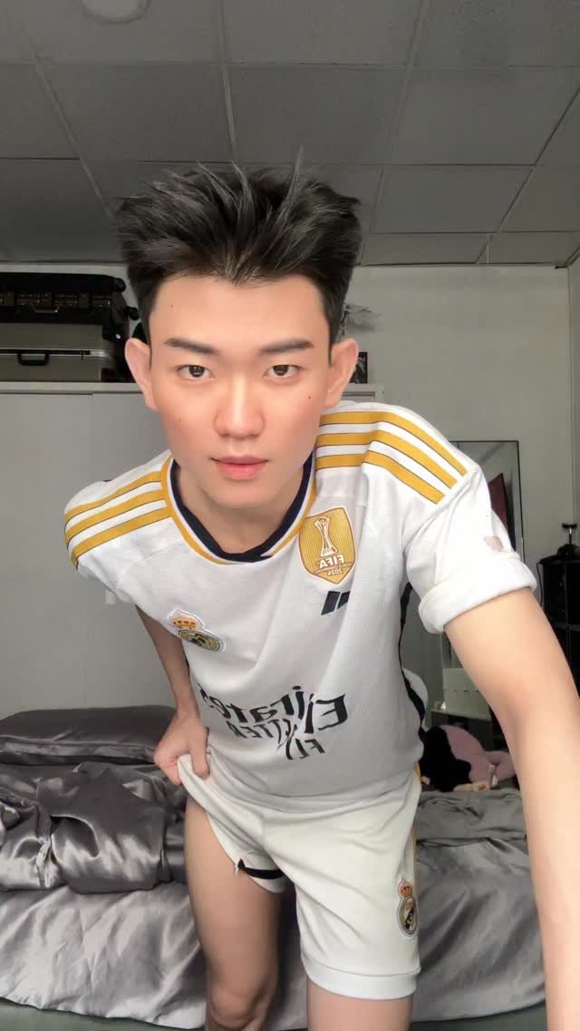 jangtee_nae 게시물 이미지: Mặt lúc này gọn bưng giờ rồi