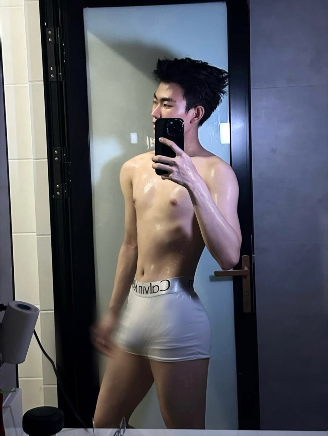 jangtee_nae 게시물 이미지: Tắm mồ hôi 🛁