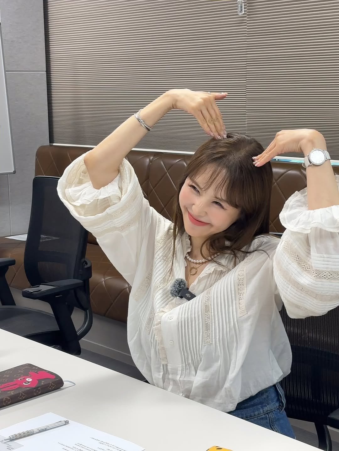 jangyoungran0919 게시물 이미지: 한마음이 되었던 #디어소녀 회의😭🥹🙏💕

그래 그래 바로...