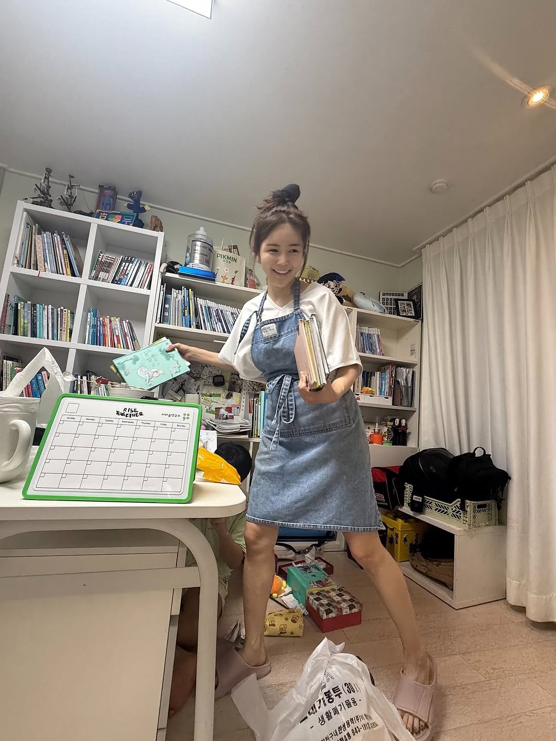 Photo by 방송인 유튜버 사업가💖장영란입니다. on December 14, 2025. May be an image of sleepwear, clothes iron, bath robe and text.