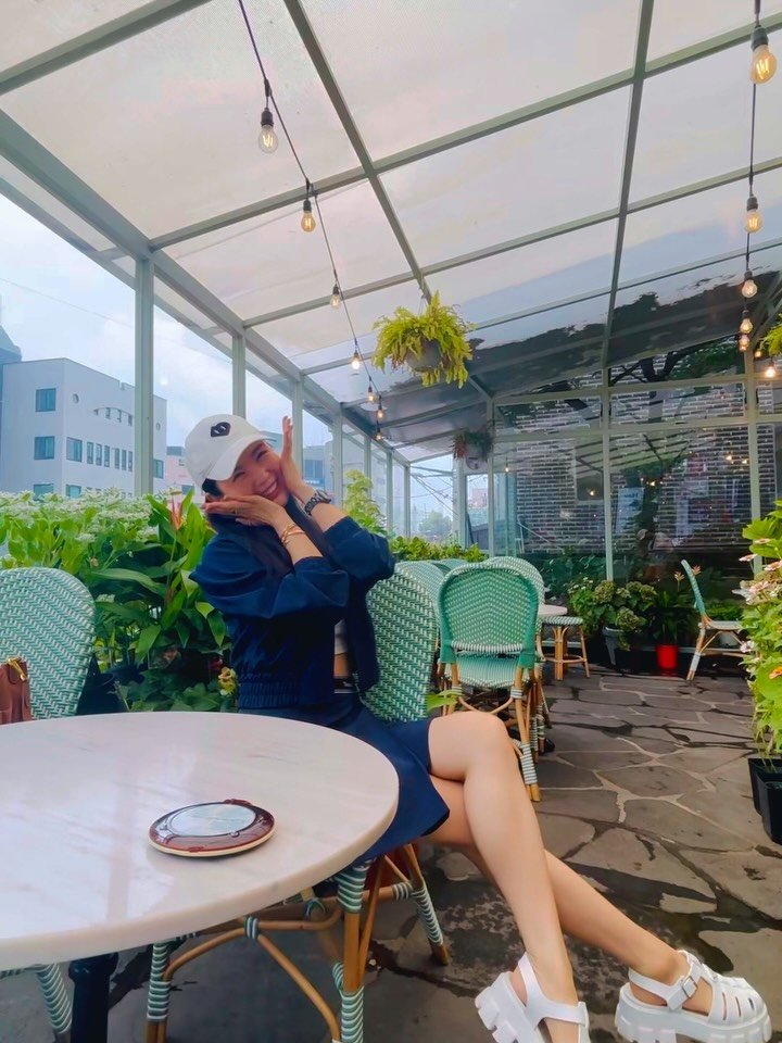 jangyoungran0919 게시물 이미지: 여름방학😆😍

한국사시험도전💪🏻💕

화이팅 지우준우💕💓

시험보는동안 남편과데이트...