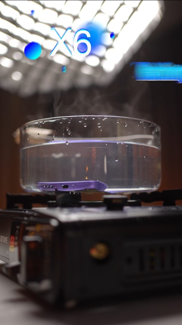 jarvis.marathi 게시물 이미지: "उकळत्या पाण्यात फोन" ✅ 😶‍🌫️