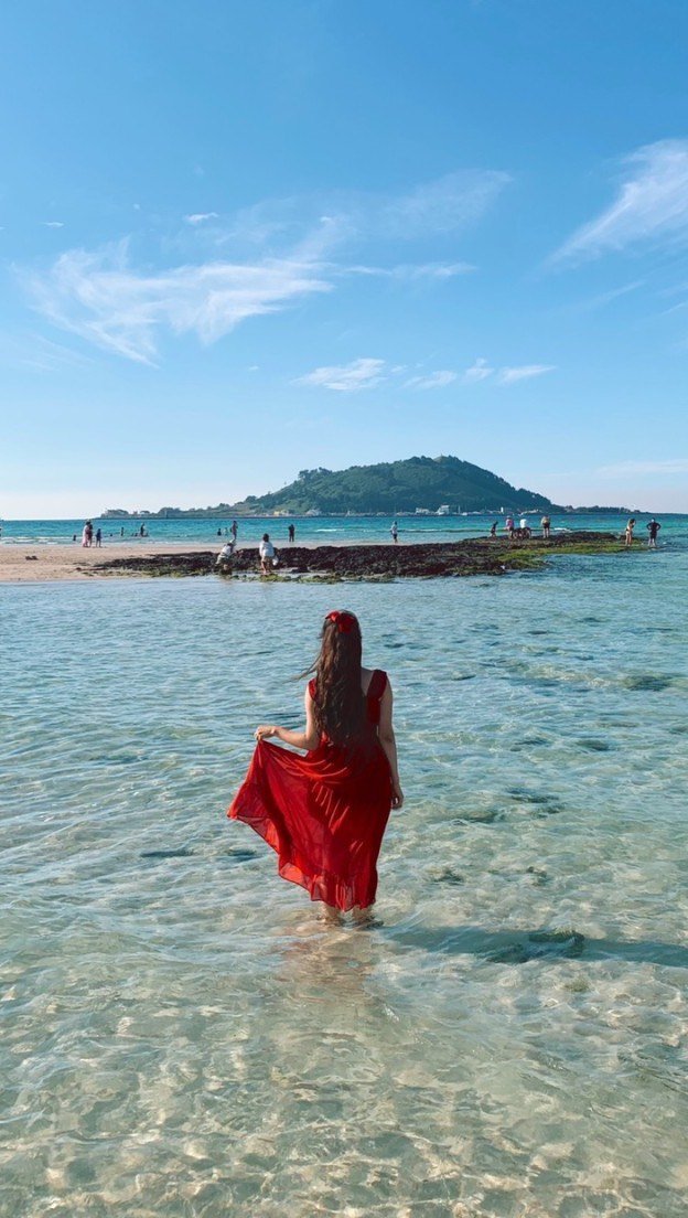 jay_secondworld 게시물 이미지: 제주스냅작가가 추천하는 물색이 가장 예쁜 제주 바다 3곳

안녕하세요. 여러분들이...