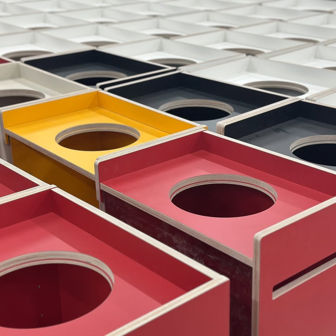 Photo by JDhomedressing | 제이디홈드레싱 on April 14, 2026. May be an image of container, box, carton and text.