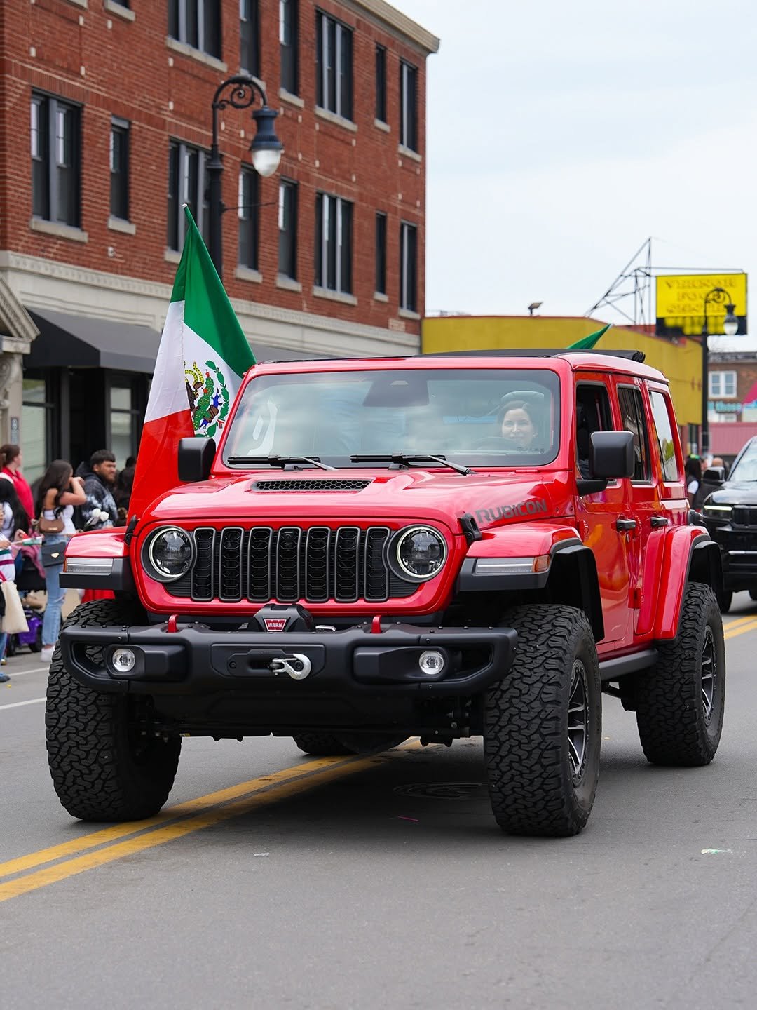 jeep 게시물 이미지: Detroit’s Cinco de Mayo parade —always an...