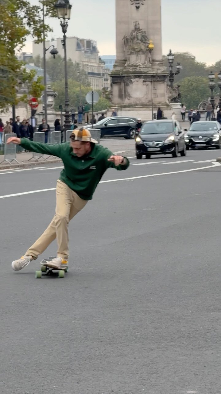 jeff__corsi 게시물 이미지: 🏄‍♂️🇺🇸 « Surf in Paris » like...
