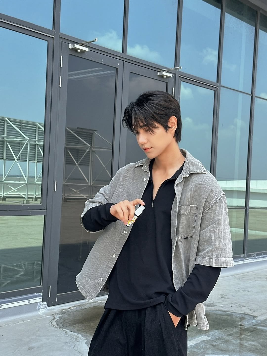 Photo by 𝗝 𝗘 𝗙 𝗙   𝗦 𝗔 𝗧 𝗨 𝗥 (罗杰夫) on April 23, 2026. May be an image of goosedown coat, top and text that says 'B0'.