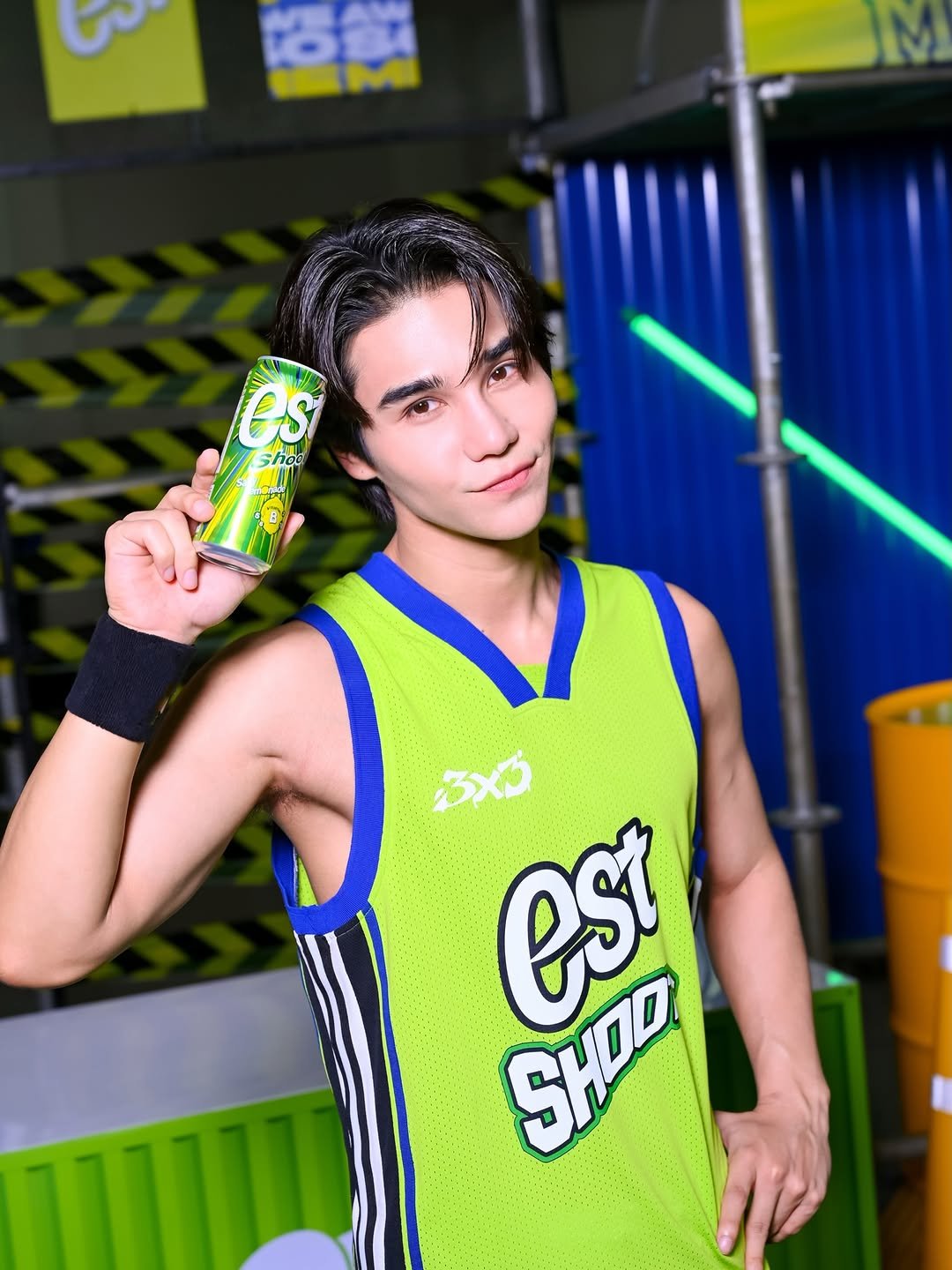 jeffsatur 게시물 이미지: ใครไม่ Shoot
แต่ est Shoot Salty Lemonade...