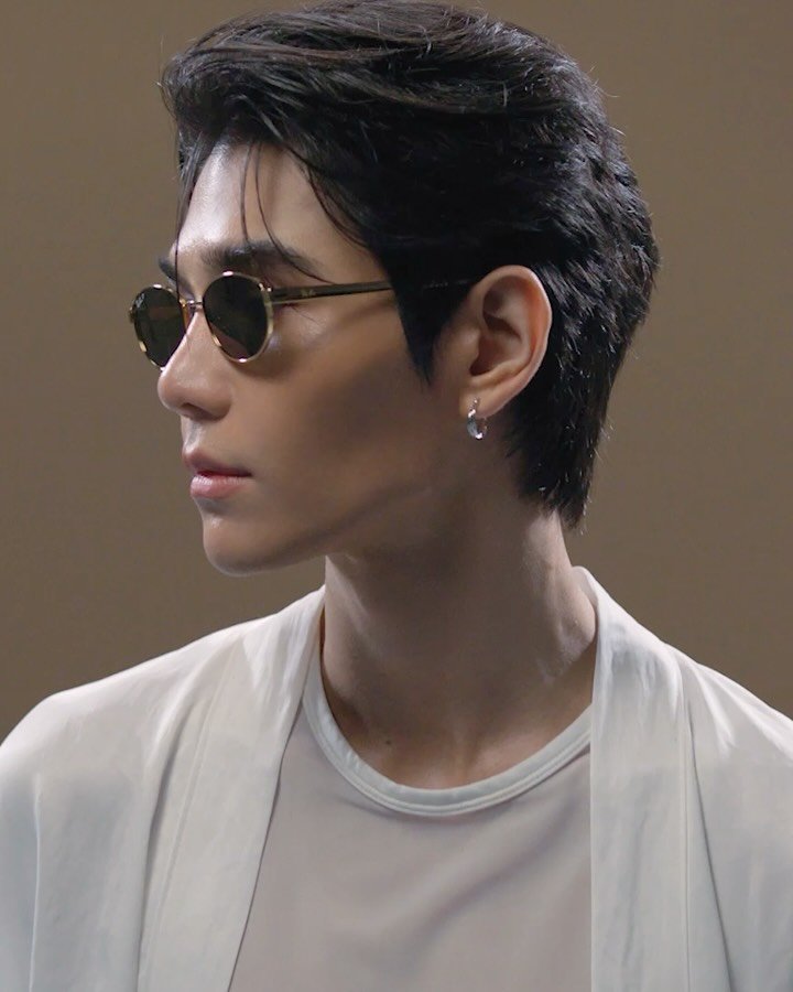 jeffsatur 게시물 이미지: Worn by Visionaries, Loved by Generations....