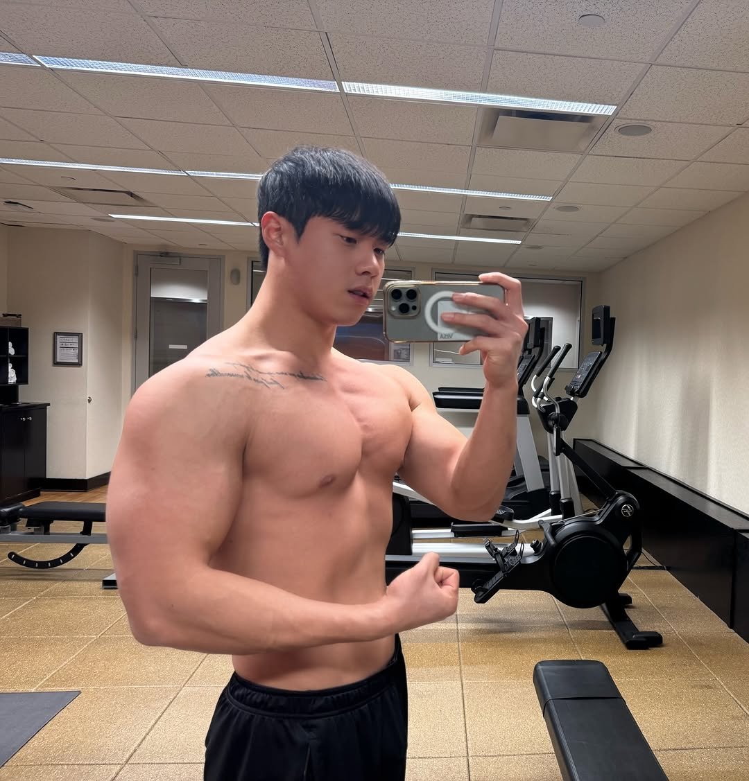 jehun_health 게시물 이미지: 점점 눈사람이 되어가는중 🤫