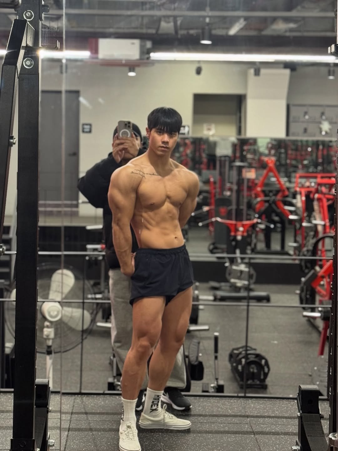 jehun_health 게시물 이미지: 무리 안했는데도 또 어깨 부상 .............
무릎은 체념했고, 어깨는...
