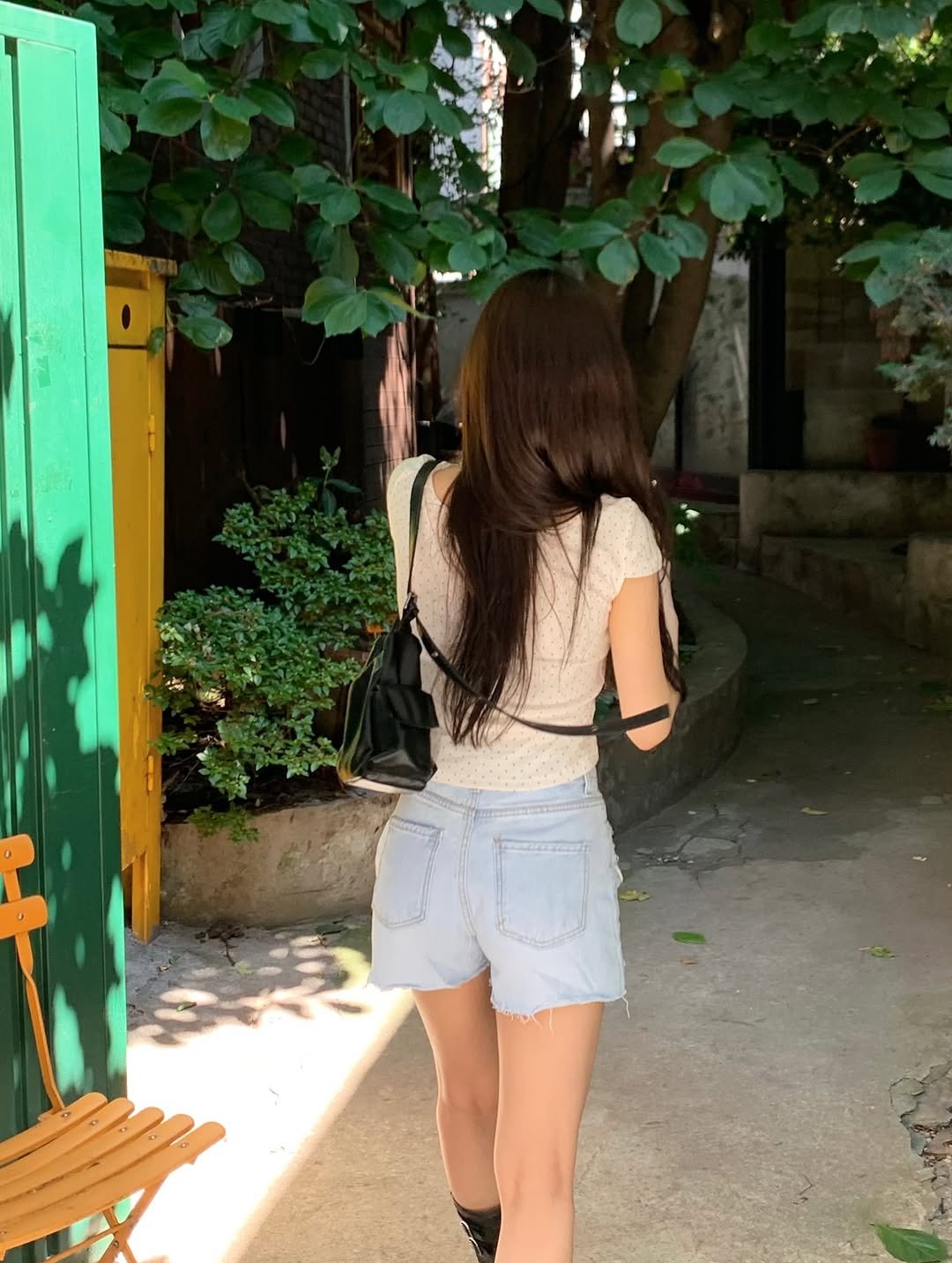 Photo by 지원 on July 15, 2025. May be an image of 1 person.
