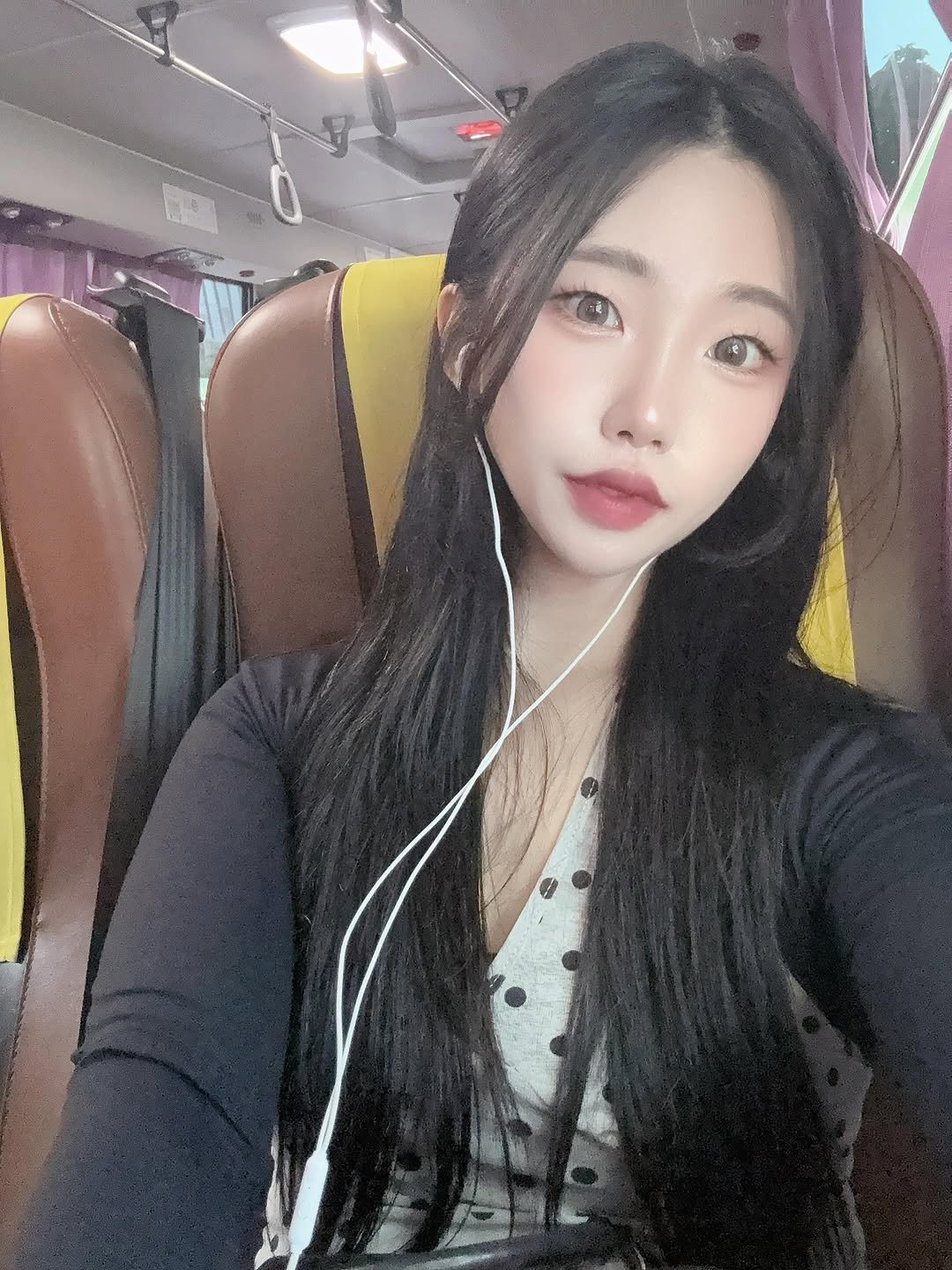 jellybear_jerry 게시물 이미지: 슬기로운 어버이날을 보낸 5월첫주🤍
꽃시장 가서 직접 고른 꽃으로 화분 만들고
손...