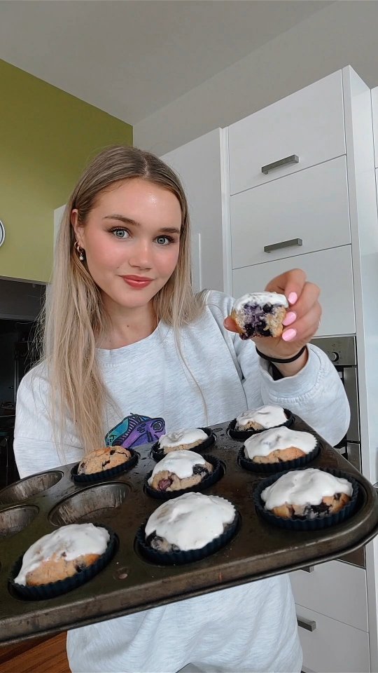 jemmas_kitchen_ 게시물 이미지: High protein, sugar free blueberry muffins...