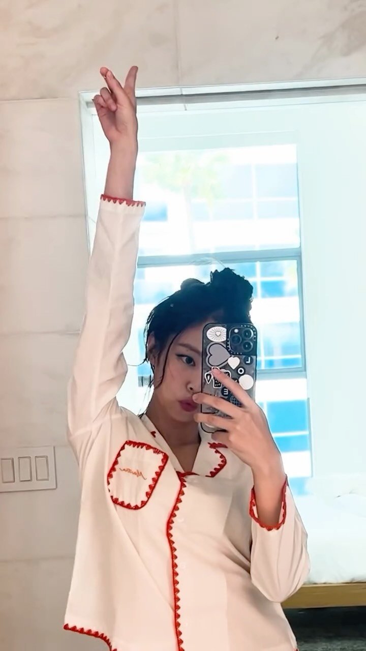 jennieiruby 게시물 이미지: mantra with jennie ☀️
—
♡︎ follow @jennieiruby...