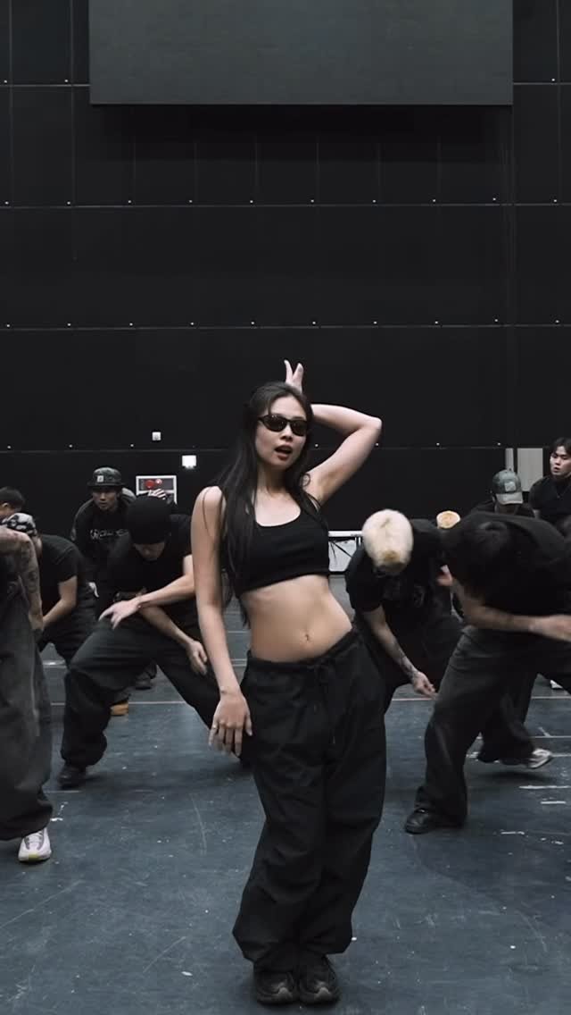 jennielnie 게시물 이미지: WHOO WANNA ROCK WITH JENNIEE✨🤍
-
♡ follow...