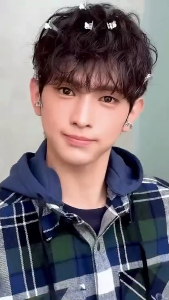 jennyhousepr 게시물 이미지: #Celeb #루 @tpst__official @euiwoong.lew...