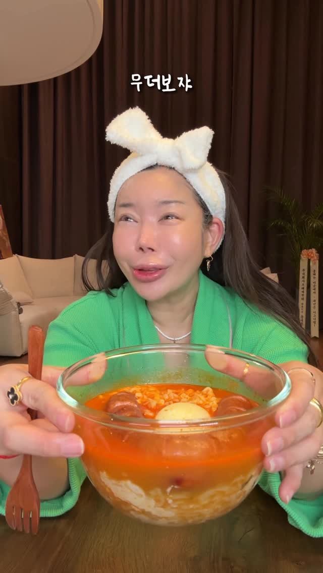 jeon_unni_ 게시물 이미지: 더워지는 요즘 피부 열감 때문에 진짜 손 자주 가는 조합💚

올리브영 1등 트러블...