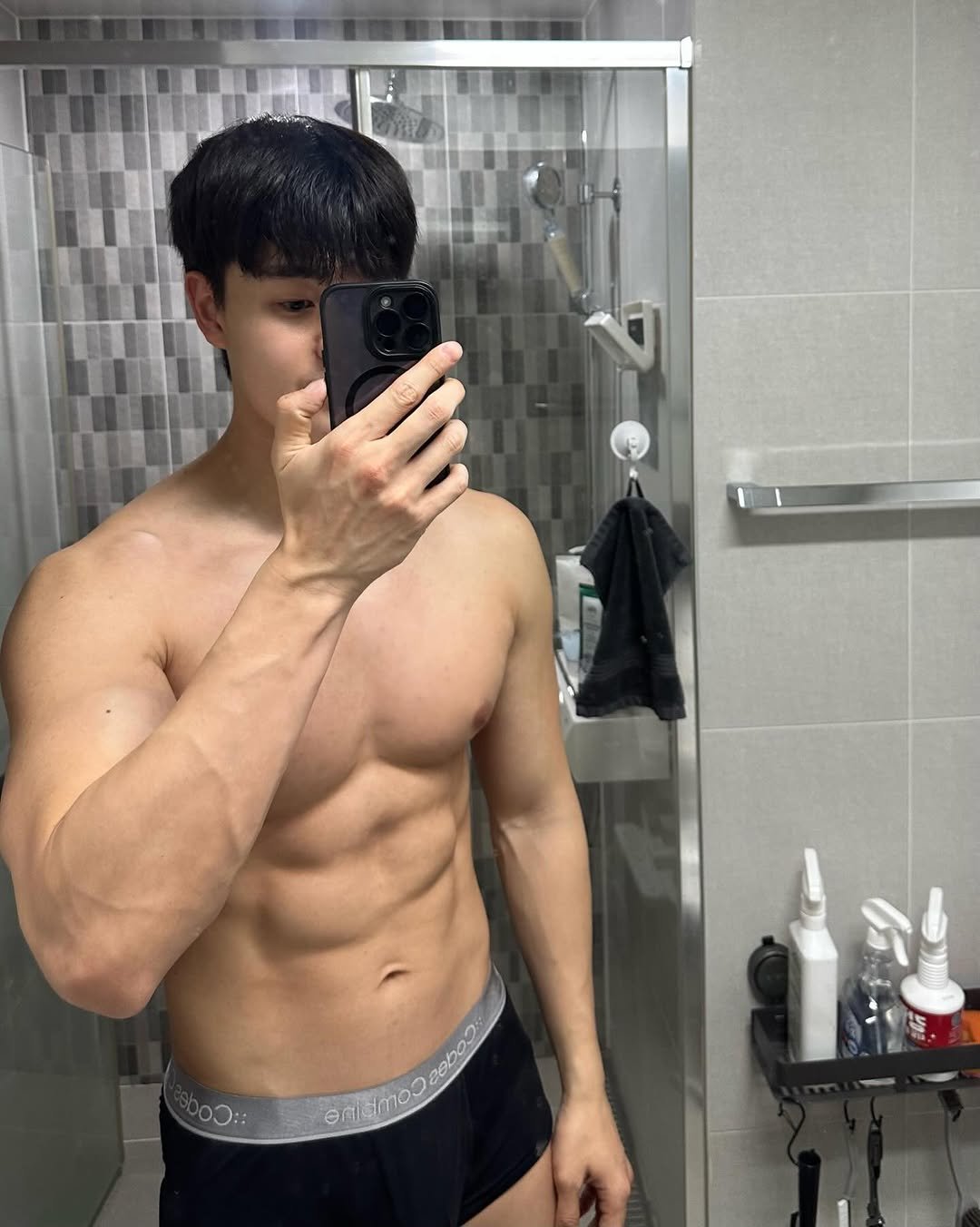 jeong_dohoon 게시물 이미지: 잘 먹고 잘 자는게 최고의 몸관리🙃

good food, good sleep,...