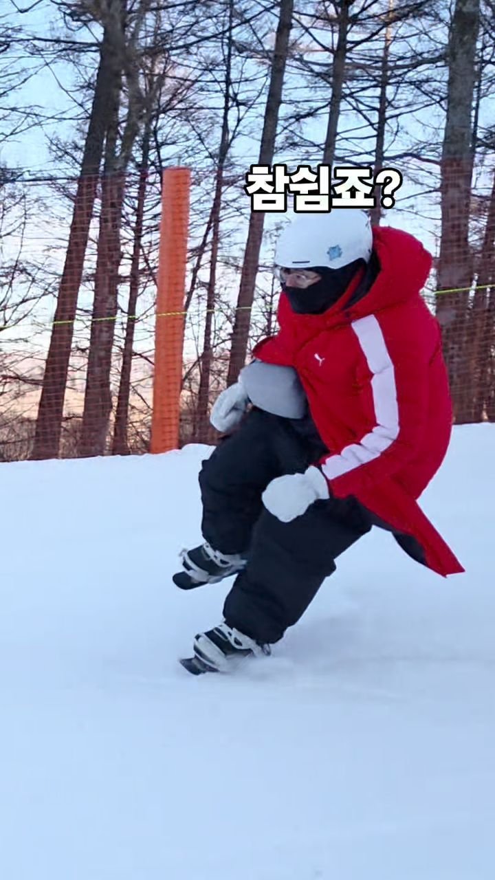 jeongwookeum 게시물 이미지: 스키장 고인물 롱패딩
+대표님의 절규

날다람쥐 스폰서 & 사용장비 
헬멧과 고글...