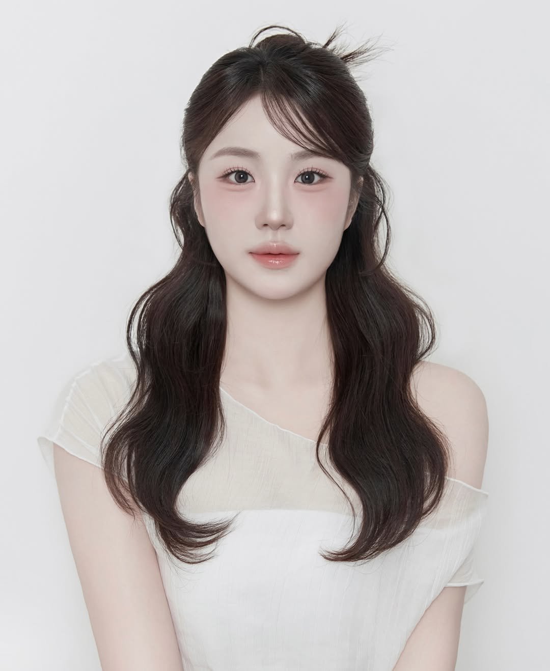jeonsra0322 게시물 이미지: #반묶음
언제나 #이쁘지
고객님 얼굴형에 맞춤
헤어스타일링을 해드려요😍