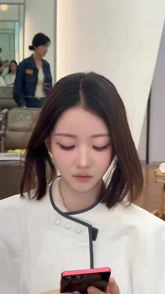 jeonsra0322 게시물 이미지: 졸연 연주시즌으로
바쁘다바빠🤣
너무 예쁜그녀
이쁘게 헤메 장착하고
잘하고...