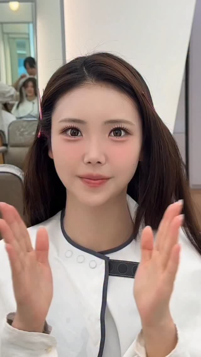 jeonsra0322 게시물 이미지: 얼굴형이 작고 예뻐보이는
헤어스타일🩷💓
우리 #아준생 고객님들 응원합니다👍