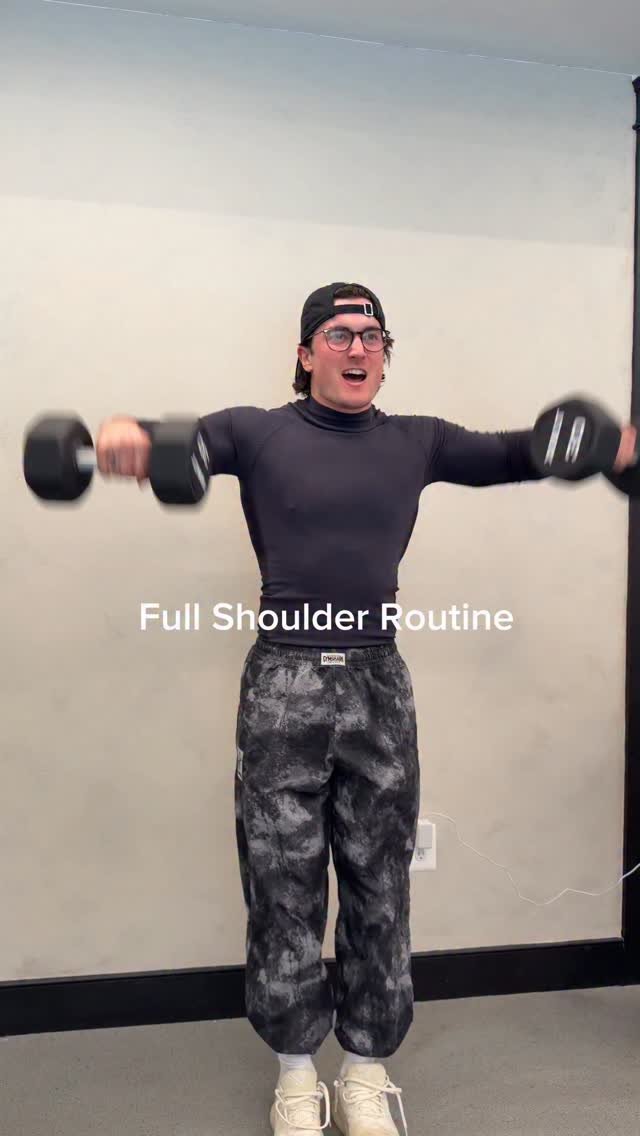 jessejameswest 게시물 이미지: Brutal workout this morning. Been training at...