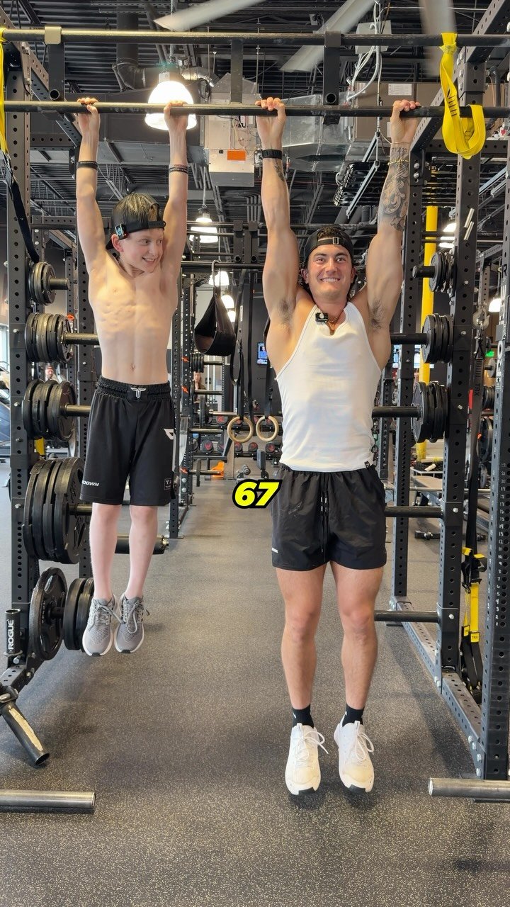 jessejameswest 게시물 이미지: Who can hang the longest vs worlds strongest kid