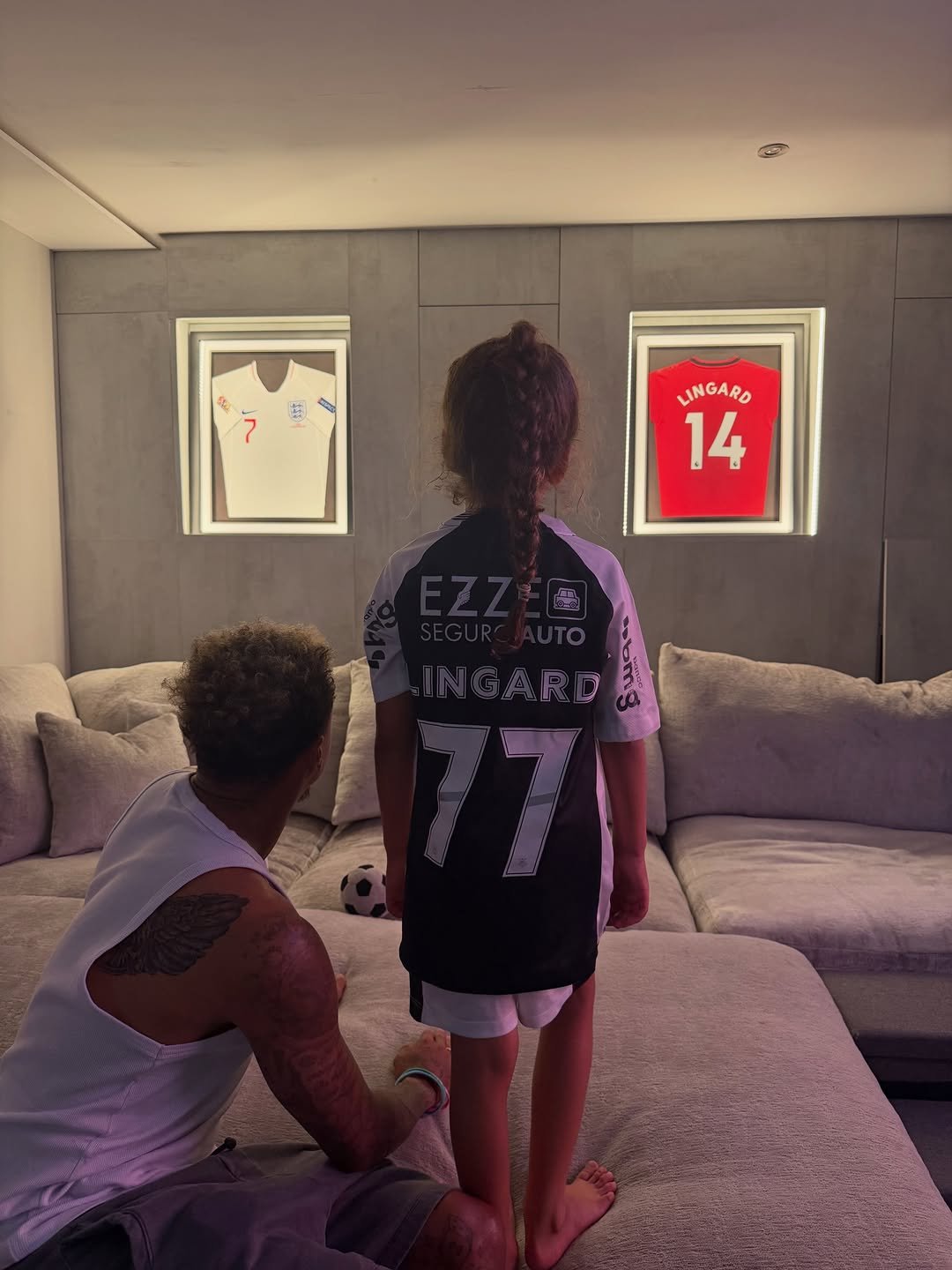 jesselingard 게시물 이미지: You can be whatever you want to be. Work hard...