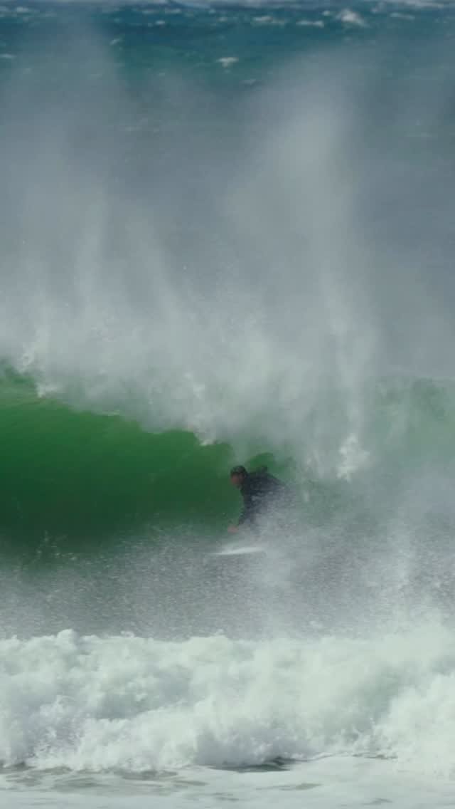 jesselittlecreative 게시물 이미지: @sheldonsimkus first wave yesterday. How many...