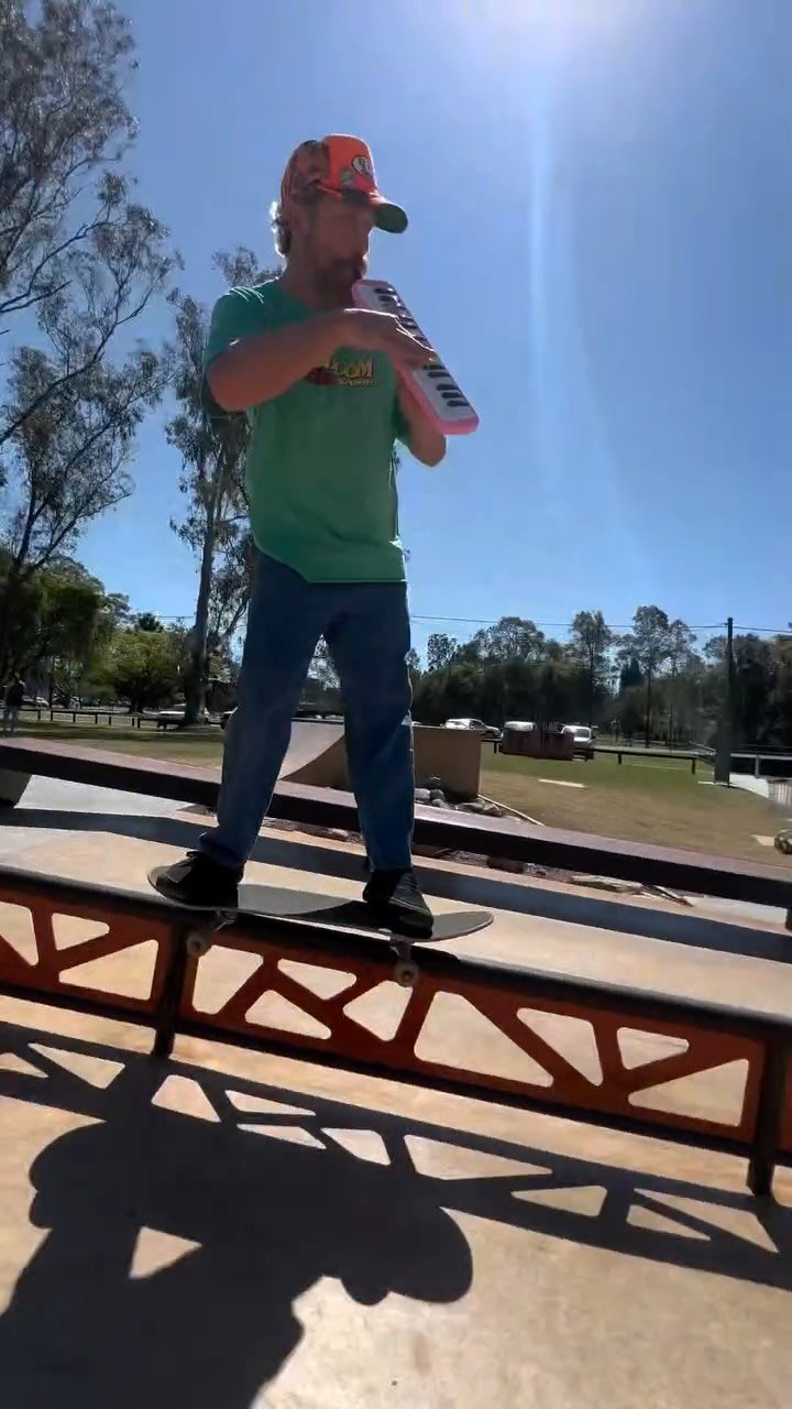 jessenoonan 게시물 이미지: Skateboarding + melodica in Lismore 🎶🛹 Street...