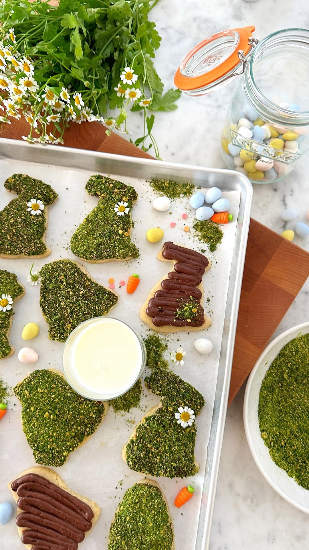 jessiejanedaye 게시물 이미지: Edible Moss Sugar Cookies 🌱 Made with crushed...