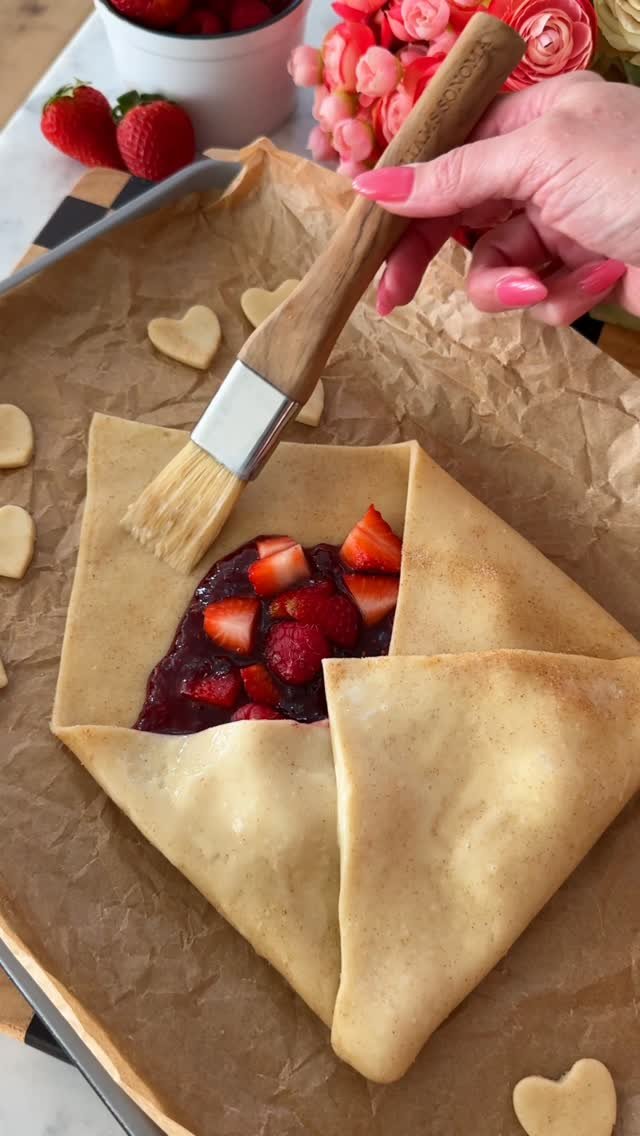 jessiejanedaye 게시물 이미지: Rustic Berry Envelope Tart 🍓 because I like...