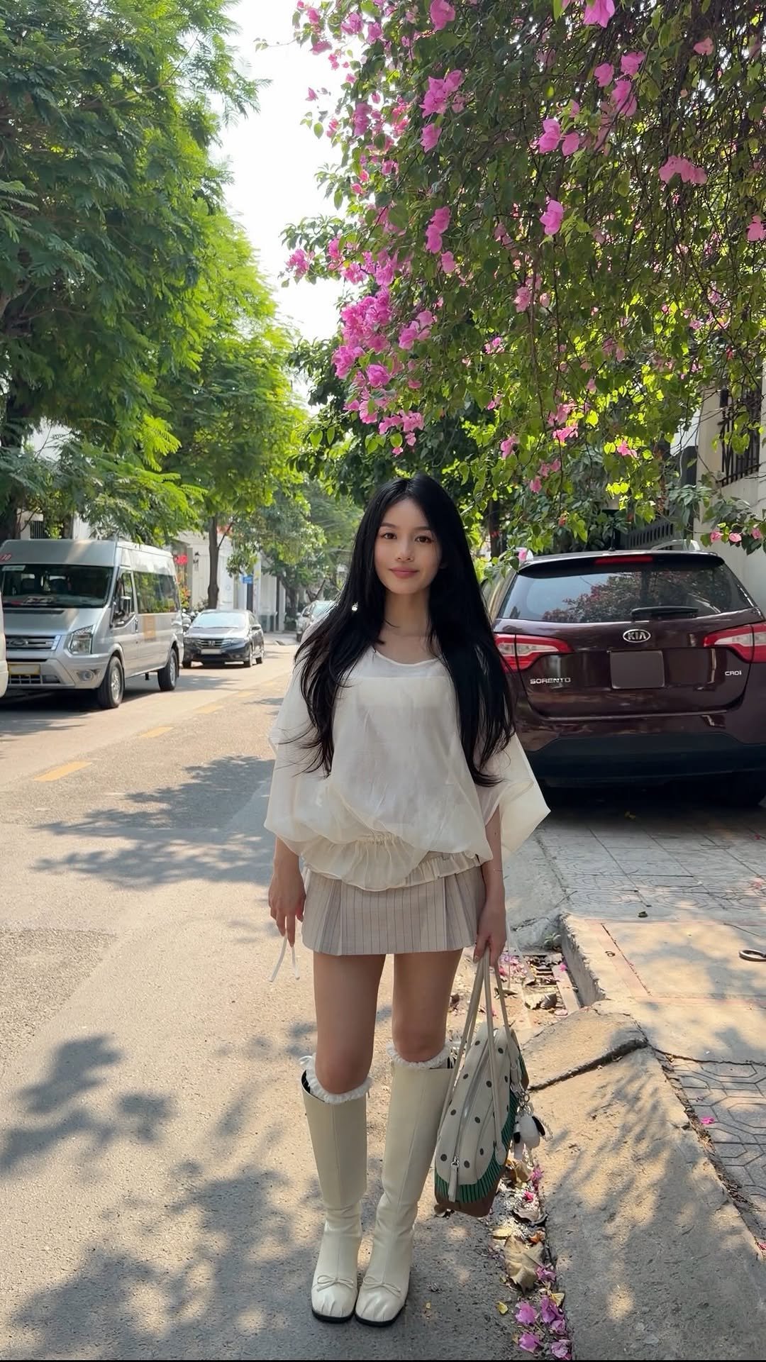 jessyluxe 게시물 이미지: the first thing you do in vietnam has to be a...