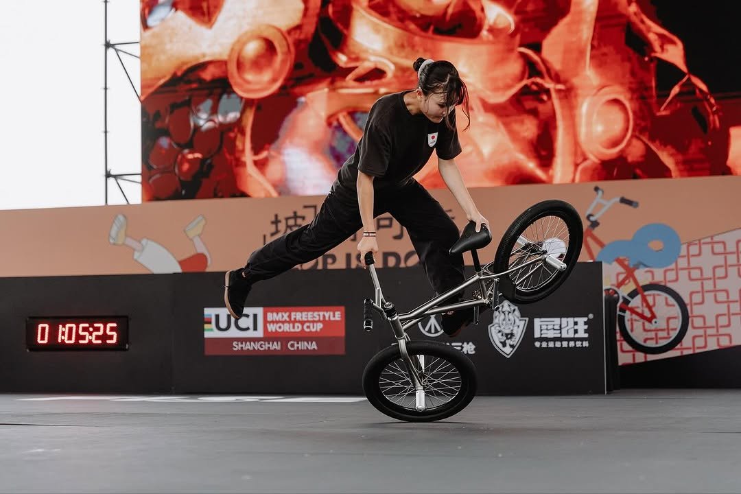 Photo shared by UCI BMX Freestyle on October 17, 2025 tagging @jfbf_official, and @chiaki_bmx.