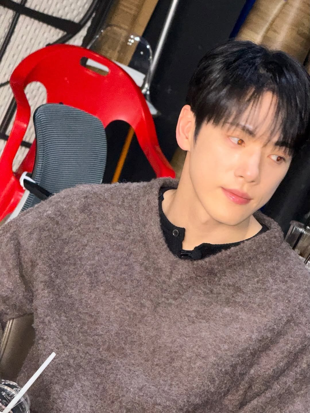 Photo by 김정현 on February 27, 2026. May be an image of one or more people, hair and text.