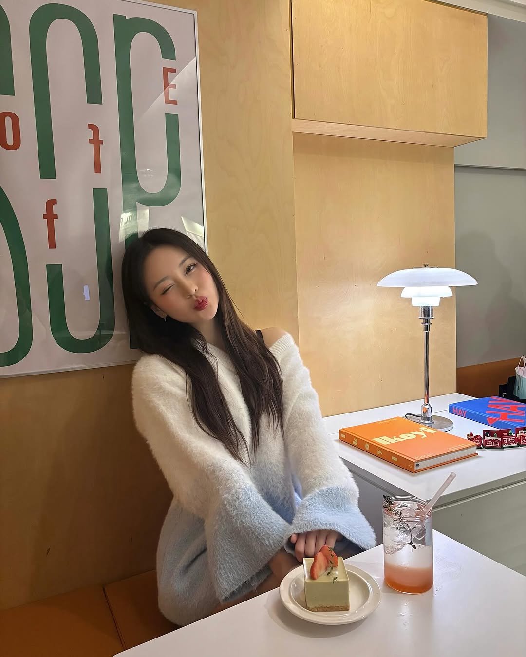 ji_0ni0n 게시물 이미지: 딸기 치즈케이크 살앙해 🍓