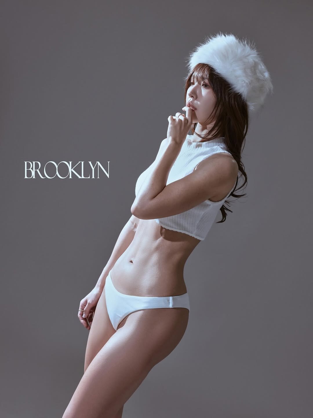 ji__uuuu_fit 게시물 이미지: 손발 사라질 뻔한,,에겐녀 컨셉 바프 보정본 도착 ,,🙂,,
사진 찍으면서 웃참...