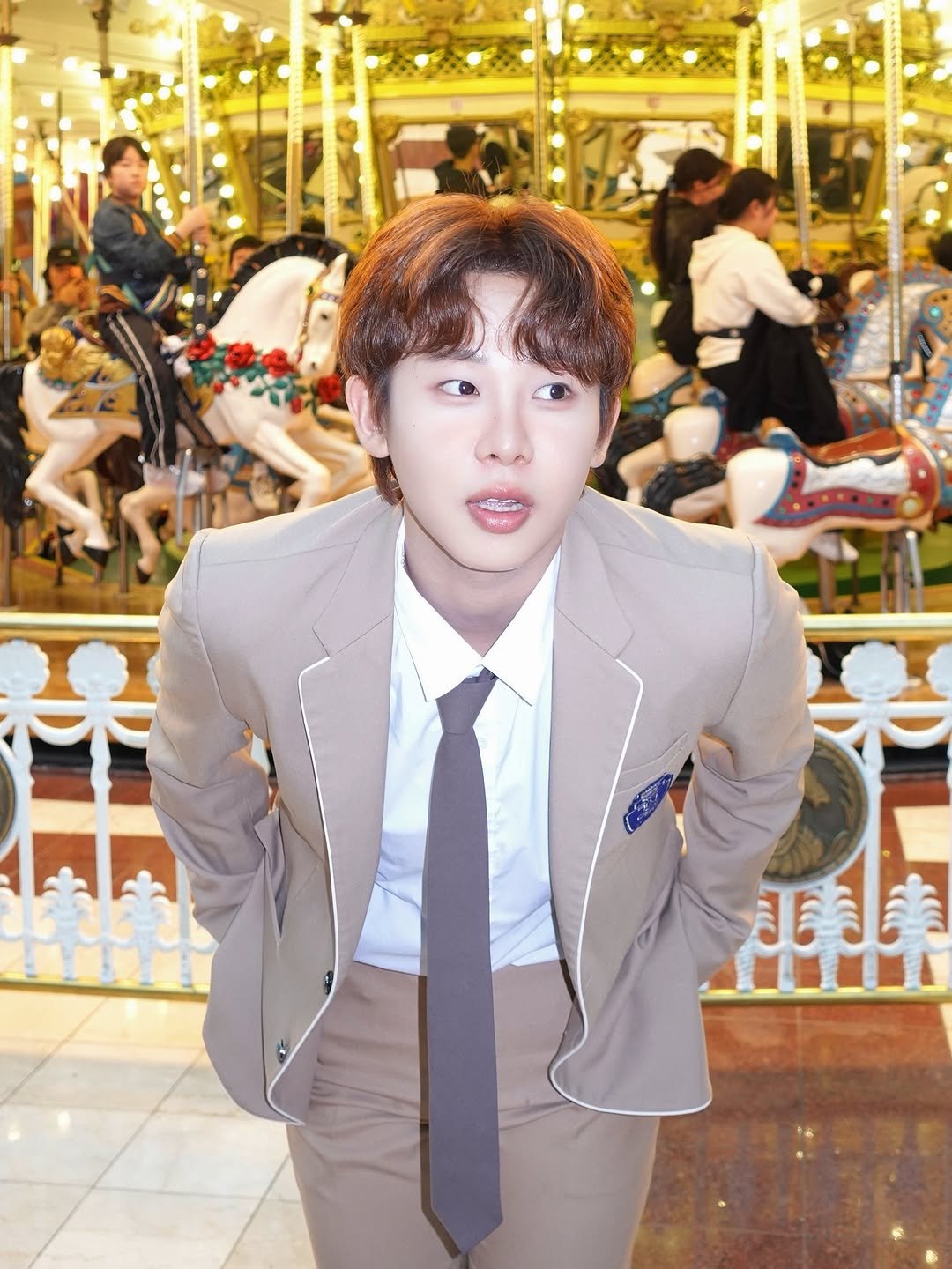 Photo by 잽잽 • Jabb on October 23, 2025. May be an image of bolo tie and text.