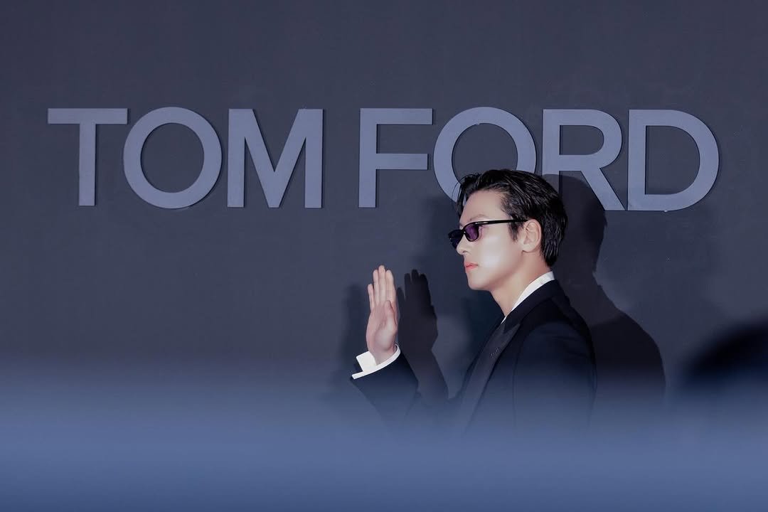 jichangwook 게시물 이미지: 😎😎
@TOMFORD
#TFBLACKORCHID 
#TOMFORDEYEWEAR
